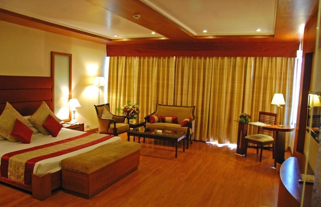 Hotel Shivalikview Chandigarh Exterior photo